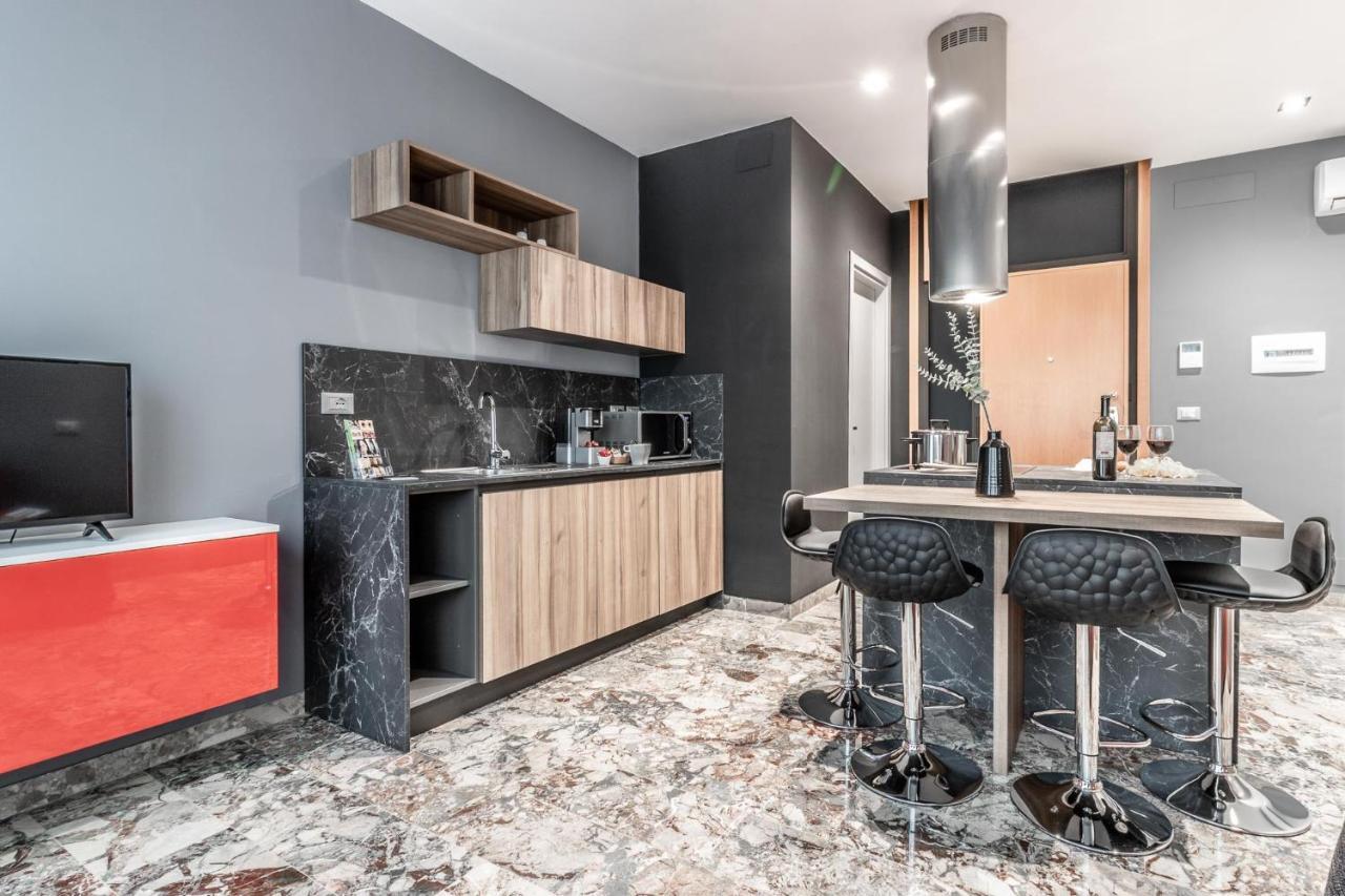 Ugo Bassi Apartments Болонья Экстерьер фото